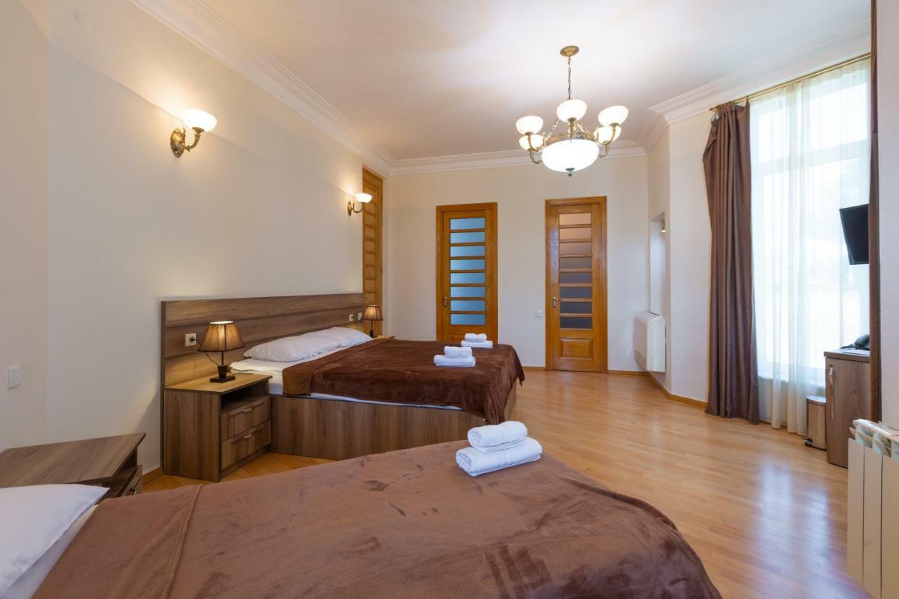 Villa Tiflisi Ngoại thất bức ảnh