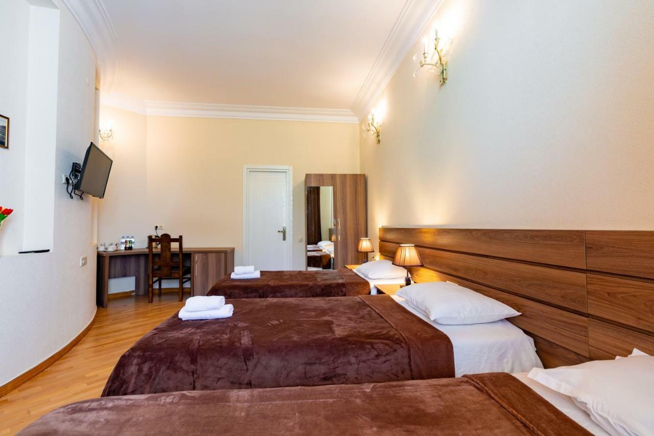 Villa Tiflisi Ngoại thất bức ảnh